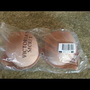 Victoria’s Secret T-Shirt Push Up Bra, 36D, New